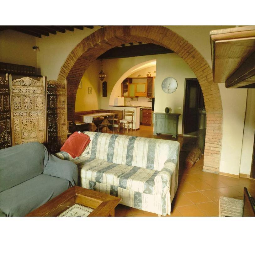 Montepulciano Stazione 레지덴차 파브로니 B&B 외부 사진