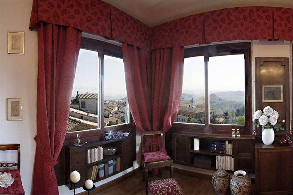 Montepulciano Stazione 레지덴차 파브로니 B&B 외부 사진