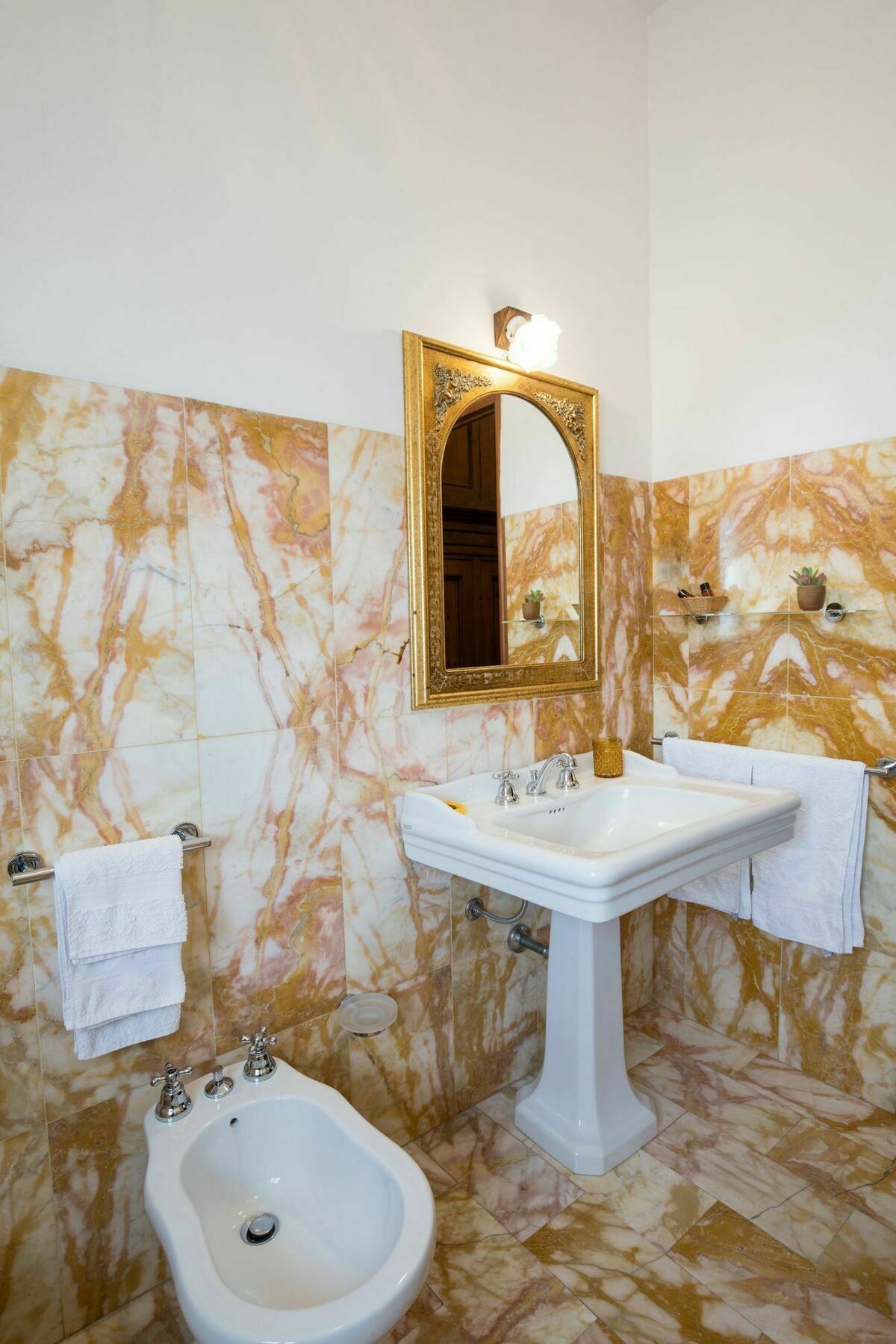 Montepulciano Stazione 레지덴차 파브로니 B&B 외부 사진